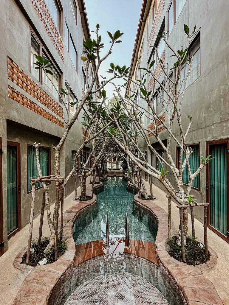 Pool running between the buildings of Norn Nimman13
